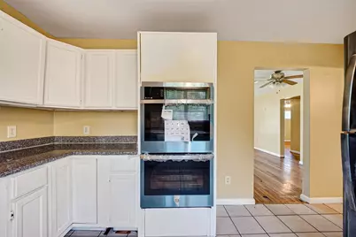 313 Greenbriar Drive, Baytown, TX 77520 - Photo 20