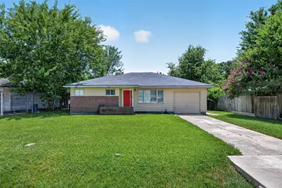 313 Greenbriar Drive, Baytown, TX 77520 - Photo 2
