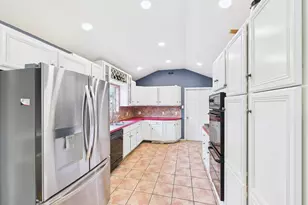 16207 N Meadow Dr, Houston, TX 77073 - Photo 4