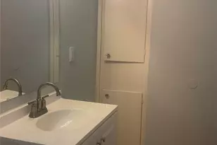 4624 Bell St, Houston, TX 77023 - Photo 10