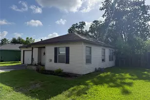1803 Peachwood Dr, Pasadena, TX 77502 - Photo 2
