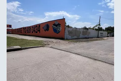 6315 N Shepherd Drive N, Houston, TX 77091 - Photo 2