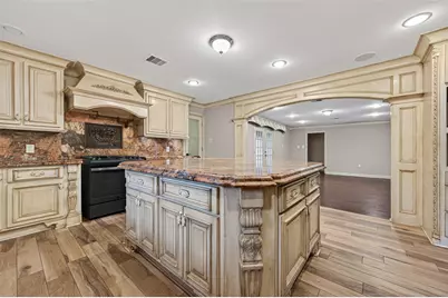 5422 Willowbend Boulevard, Houston, TX 77096 - Photo 16