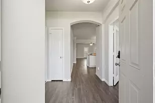 4305 E Bayou Maison Cir, Dickinson, TX 77539 - Photo 4