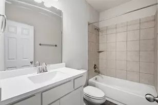 4305 E Bayou Maison Cir, Dickinson, TX 77539 - Photo 20