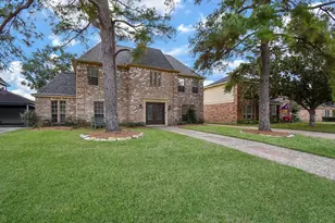 910 Shillington Dr, Katy, TX 77450 - Photo 2