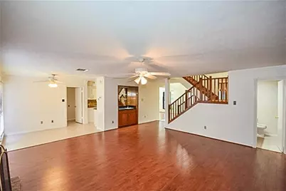2814 Field Line Drive, Sugar Land, TX 77479 - Photo 12