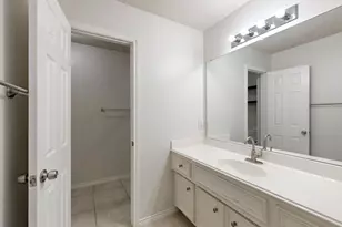 1723 Redwing Bluff Dr, Houston, TX 77009 - Photo 32