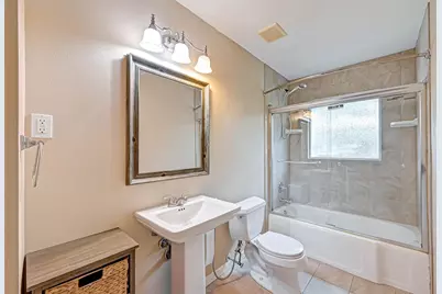 9349 Rosstown Way, Houston, TX 77080 - Photo 14