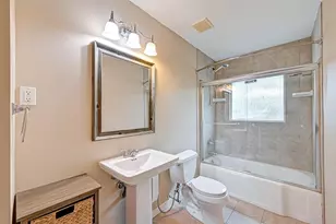 9349 Rosstown Way, Houston, TX 77080 - Photo 14