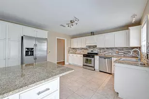 9349 Rosstown Way, Houston, TX 77080 - Photo 18