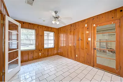 9349 Rosstown Way, Houston, TX 77080 - Photo 16