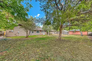9349 Rosstown Way, Houston, TX 77080 - Photo 32