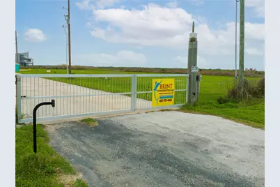 184 Ocean Shore Drive, Port Bolivar, TX 77650 - Photo 4