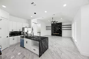 1515 Waco St, Dayton, TX 77535 - Photo 12