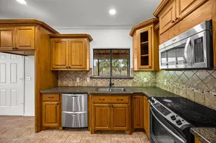 311 Pine Forest Dr, Crosby, TX 77532 - Photo 10