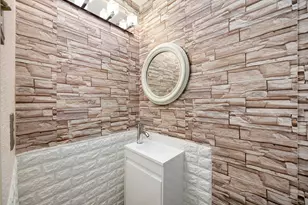 3600 Jeanetta St, Houston, TX 77063 - Photo 10