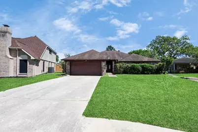 2406 Duchess Way, Stafford, TX 77477 - Photo 6