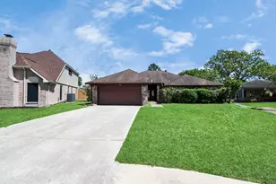 2406 Duchess Way, Stafford, TX 77477 - Photo 6