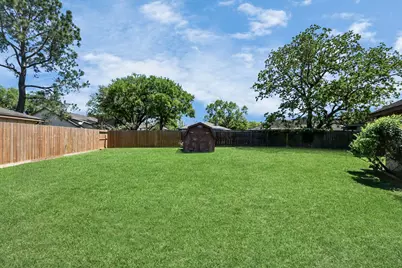 2406 Duchess Way, Stafford, TX 77477 - Photo 10