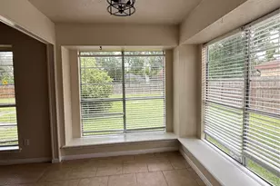 414 Dogwood St, Lake Jackson, TX 77566 - Photo 4