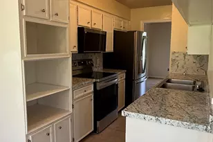 414 Dogwood St, Lake Jackson, TX 77566 - Photo 6