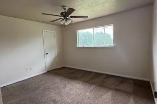 414 Dogwood St, Lake Jackson, TX 77566 - Photo 10