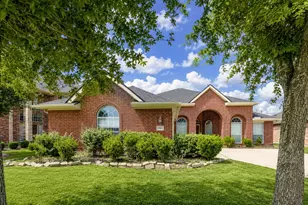 12905 Quail Creek Dr, Pearland, TX 77584 - Photo 2