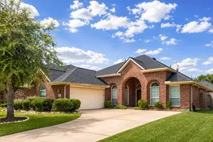 12905 Quail Creek Dr, Pearland, TX 77584 - Photo 1