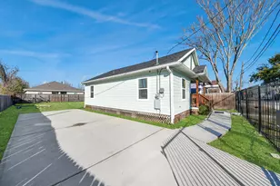 3703 Lila St, Houston, TX 77026 - Photo 18