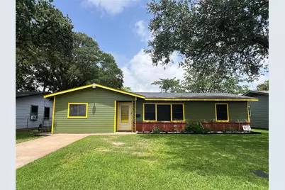 522 14th Street N, Texas City, TX 77590 - Photo 1