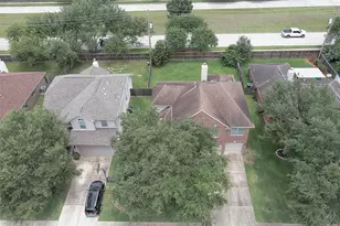 2508 Lexington Ct, League City, TX 77573 - Photo 2