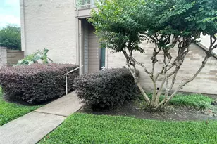 8389 Sands Point Dr, Houston, TX 77036 - Photo 16