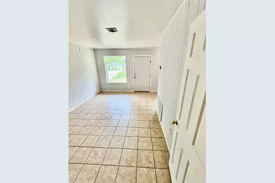 116 W Davitt Street #4, Eagle Lake, TX 77434 - Photo 6