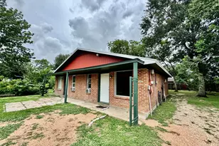 116 W Davitt St, Eagle Lake, TX 77434 - Photo 1