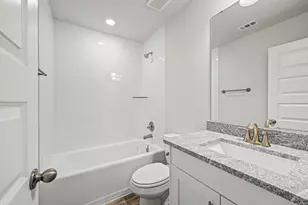 601 Greystone Ln, Angleton, TX 77515 - Photo 14