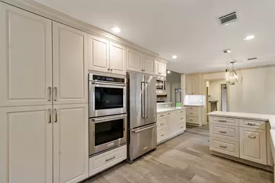 427 Ashford Forest Drive, Houston, TX 77079 - Photo 10