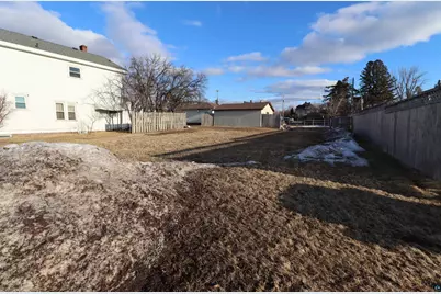 1306 Lake Shore Dr W, Ashland, WI 54806 - Photo 10