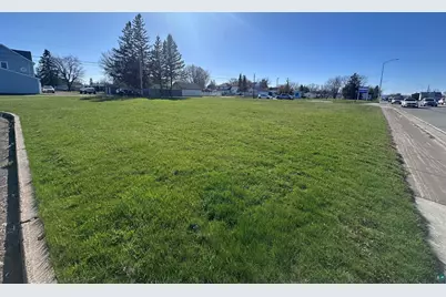 2802 E 2nd St, Superior, WI 54880 - Photo 4