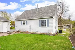 33 Nelson Dr, Silver Bay, MN 55614 - Photo 6