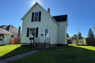 712 8th Ave, Two Harbors, MN 55616 - Photo 2