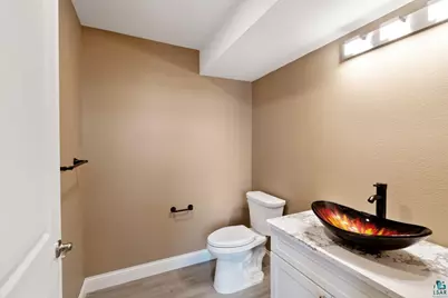 208 3rd Ave W #202, Ashland, WI 54806 - Photo 18