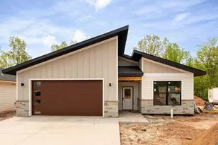 125 Goldys Way, Duluth, MN 55807 - Photo 2