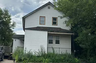 418 6th St W, Ashland, WI 54806 - Photo 1