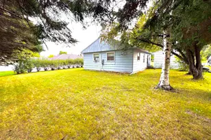 51 Davis Dr, Silver Bay, MN 55614 - Photo 16