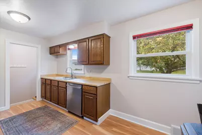 2219 W 22nd St, Duluth, MN 55811 - Photo 4