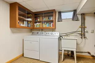 2219 W 22nd St, Duluth, MN 55811 - Photo 28