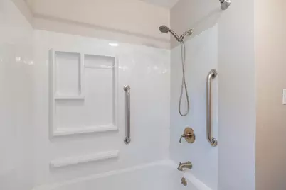 2219 W 22nd St, Duluth, MN 55811 - Photo 24