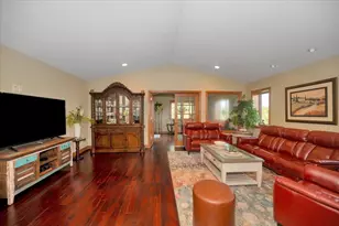 205 Bluffs Ridge Ct, Duluth, MN 55811 - Photo 4