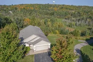 205 Bluffs Ridge Ct, Duluth, MN 55811 - Photo 32